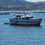 Hotel na wodzie Don Maximo Yacht *