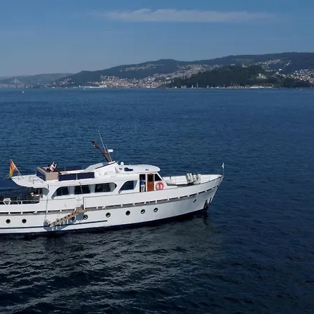 Botel Don Maximo