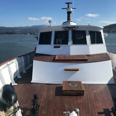 Bateau-hôtel Don Maximo Yacht *