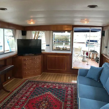 ספינת מלון Don Maximo Yacht