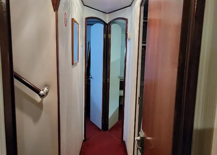 ספינת מלון Don Maximo Yacht ויגו