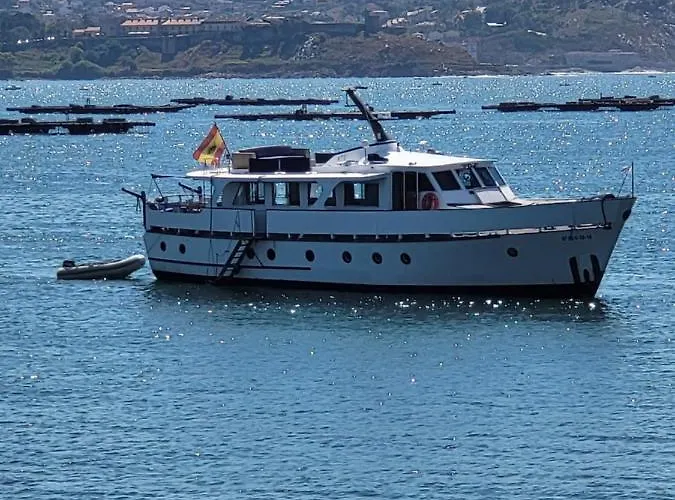 ספינת מלון Don Maximo Yacht *