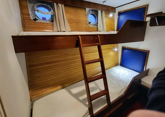 ספינת מלון Don Maximo Yacht ויגו